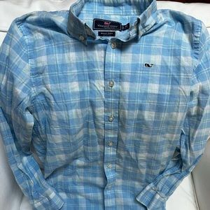 Boys Vineyard Vines whale shirt.